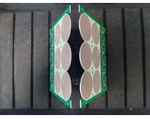 汽車節(jié)油器雙面高導(dǎo)熱鋁基板和儲能電源絕緣孔鋁基板